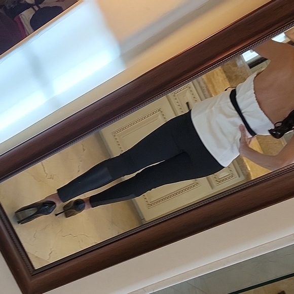 *White House Black Market Chiffon-style halter top, Sz 8 - Picture 13 of 16